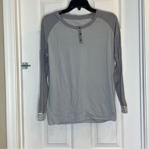 Lululemon Runamuck Long Sleeve Heathered Light Grey Heathered Size 12